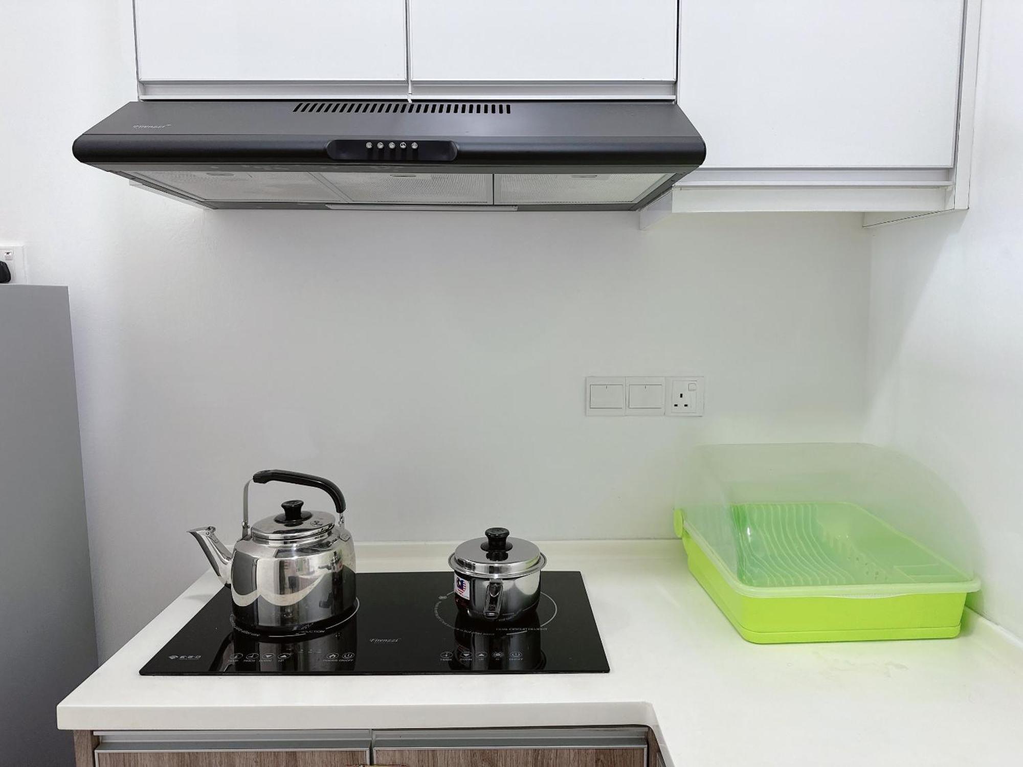 Town Apartment *